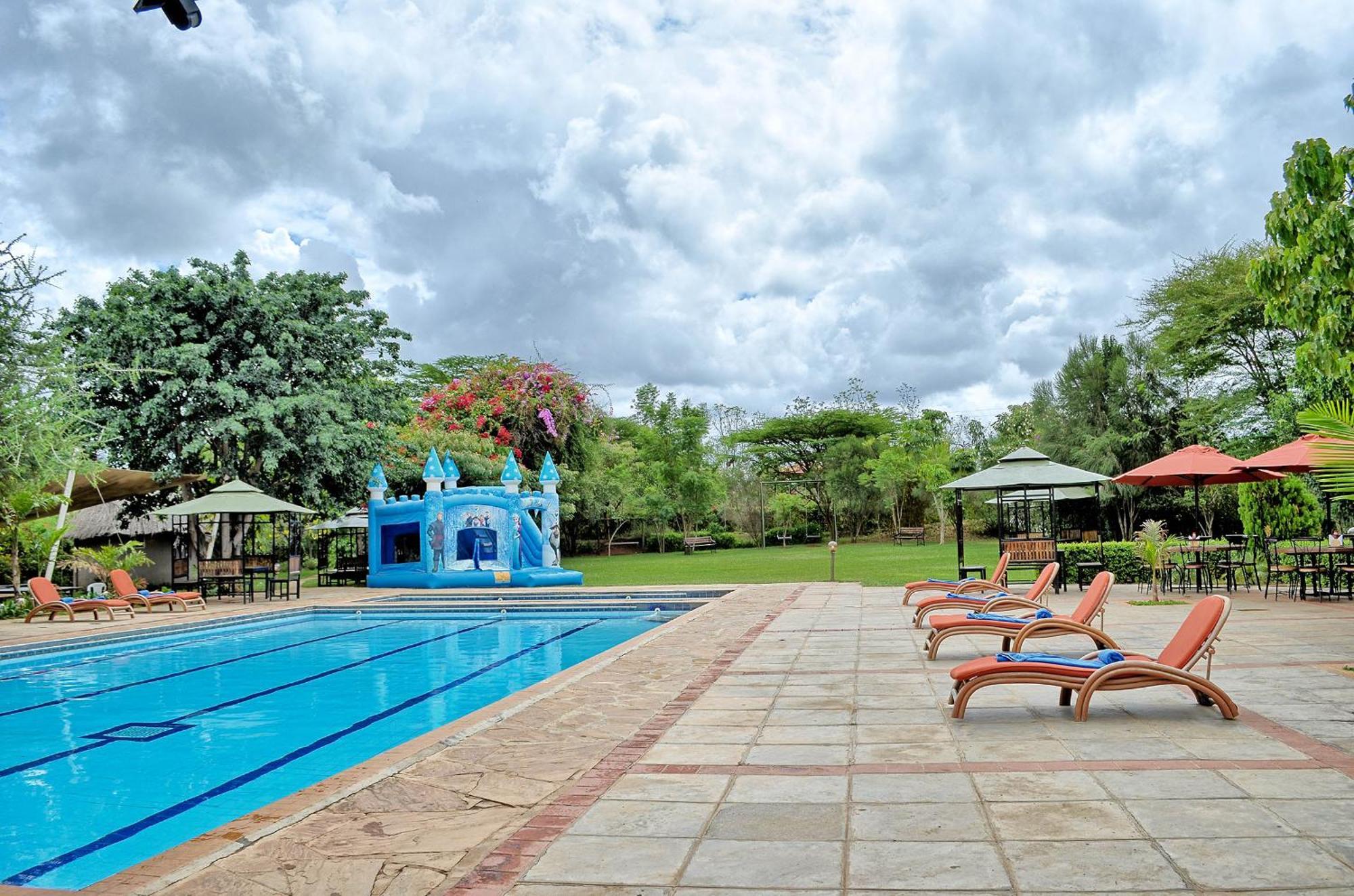 Отель Lukenya Getaway Athi River Экстерьер фото