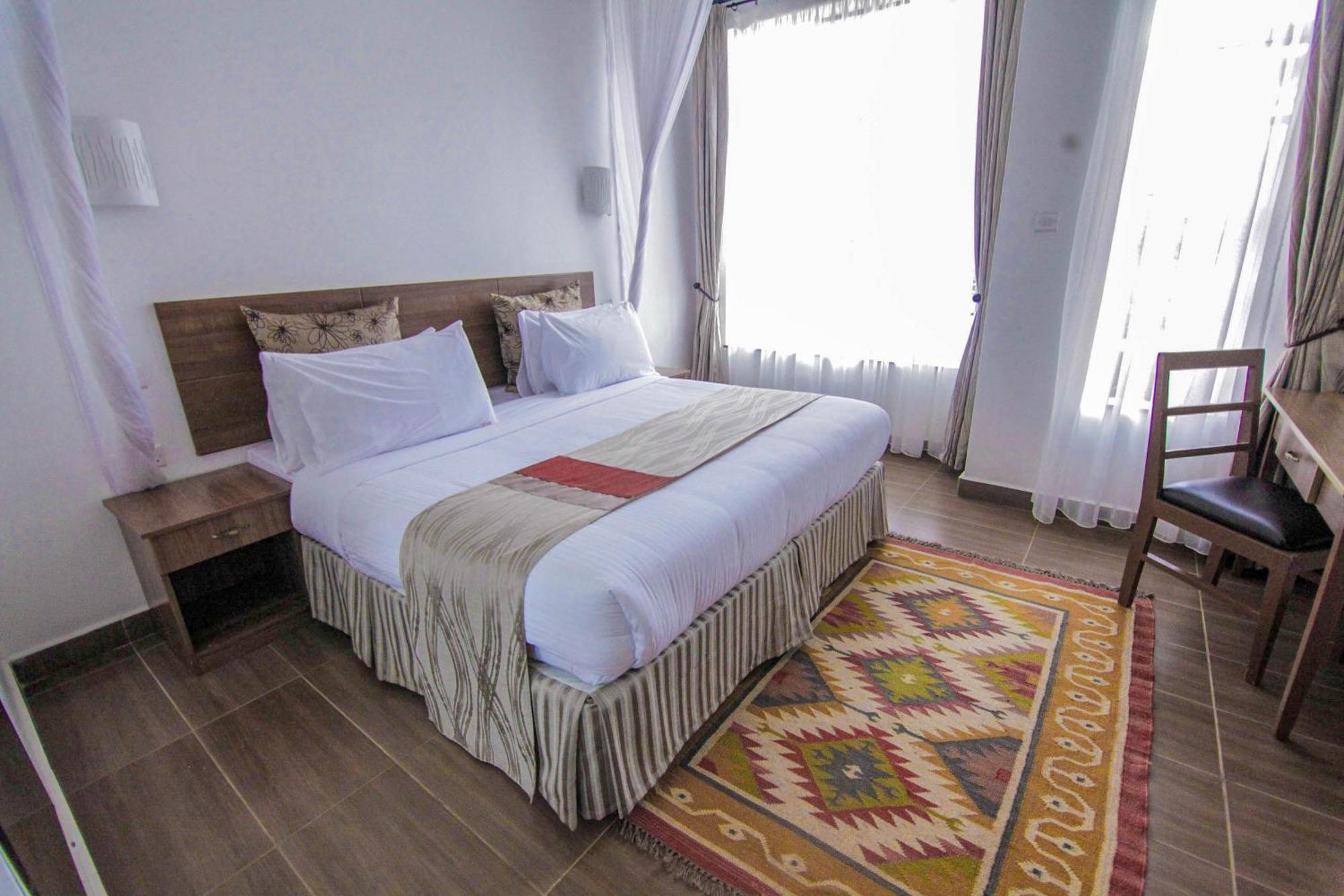 Отель Lukenya Getaway Athi River Экстерьер фото