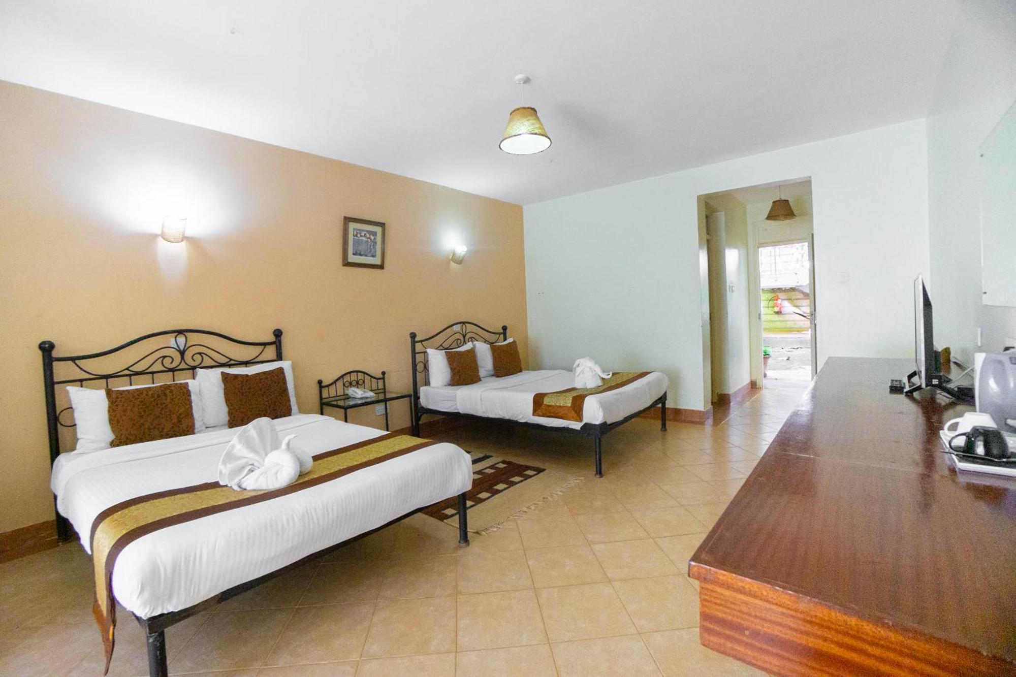 Отель Lukenya Getaway Athi River Экстерьер фото