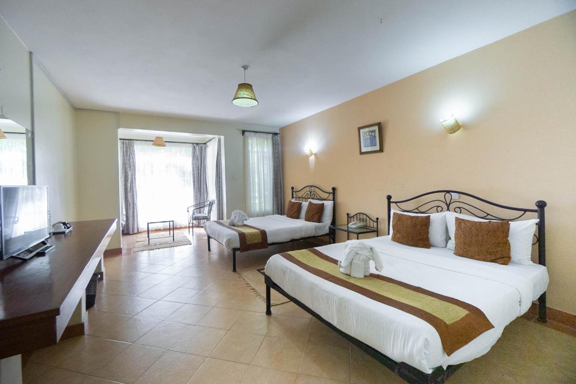 Отель Lukenya Getaway Athi River Экстерьер фото